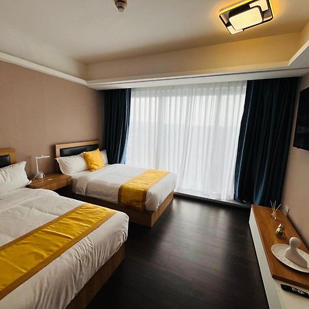 Aeontower Suites&Hotel By Cmc Davao City Buitenkant foto