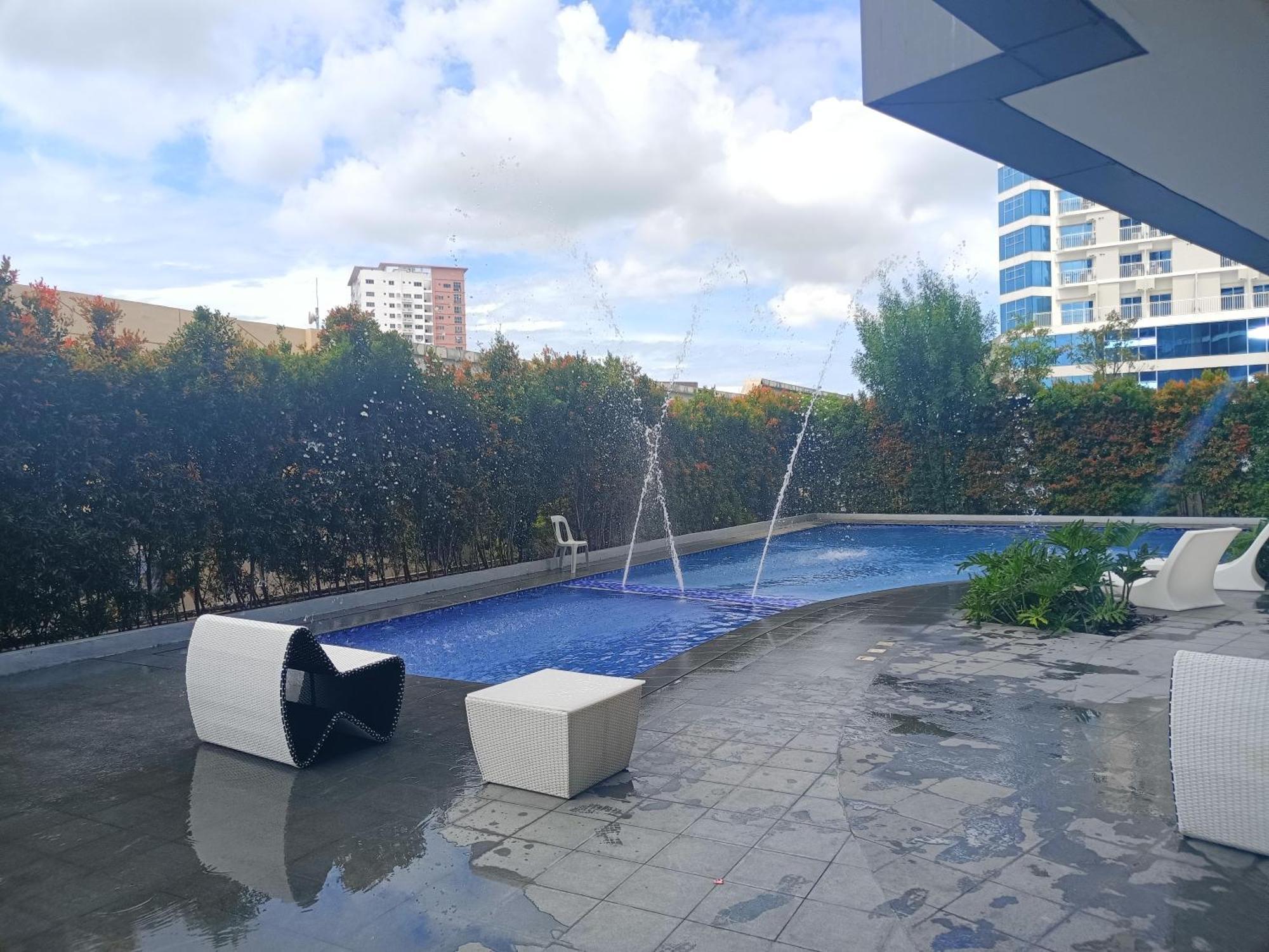 Aeontower Suites&Hotel By Cmc Davao City Buitenkant foto