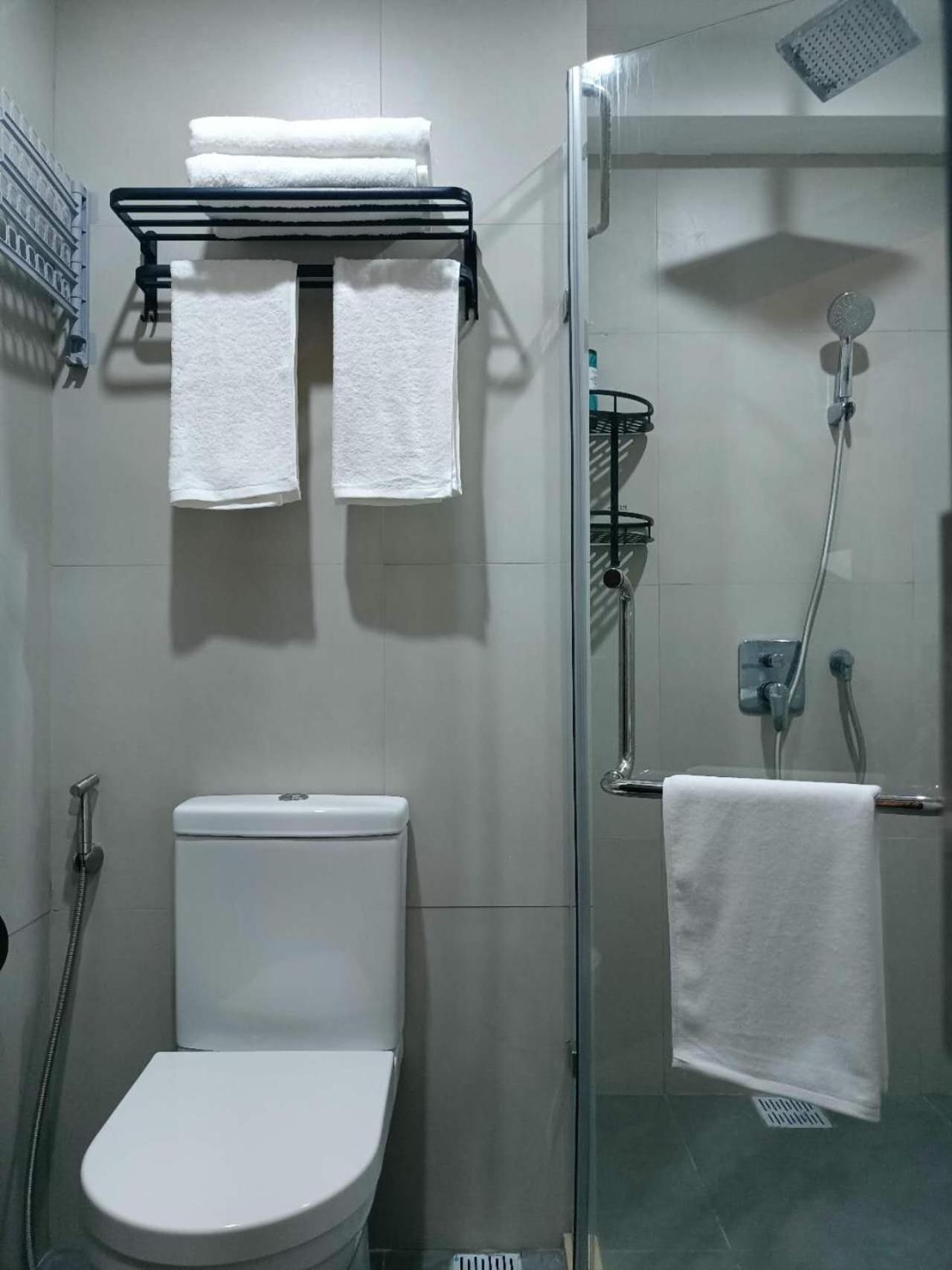 Aeontower Suites&Hotel By Cmc Davao City Buitenkant foto